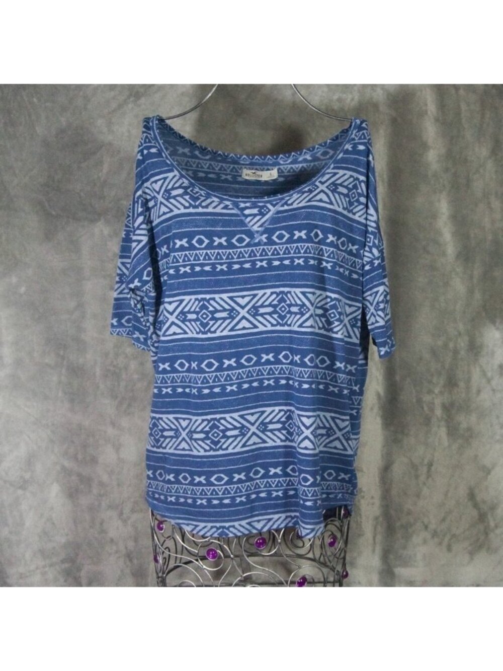 Hollister tribal print blue t-shirt top size L